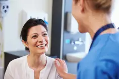 Visuel Patiente et médecin France SEP